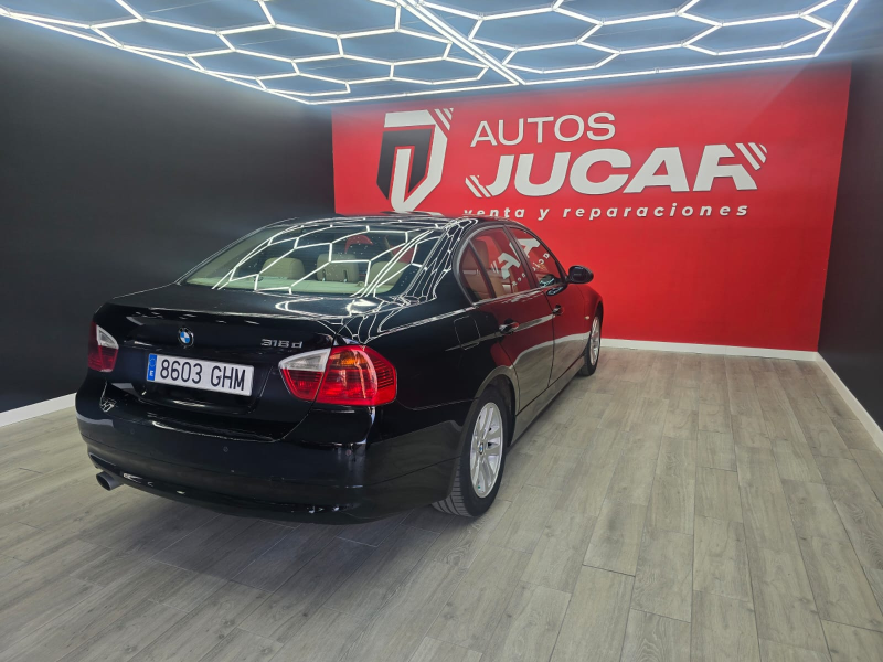 BMW E90 318d 2.0 143 cv