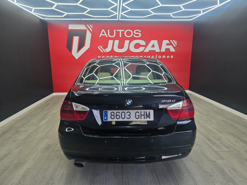 BMW E90 318d 2.0 143 cv